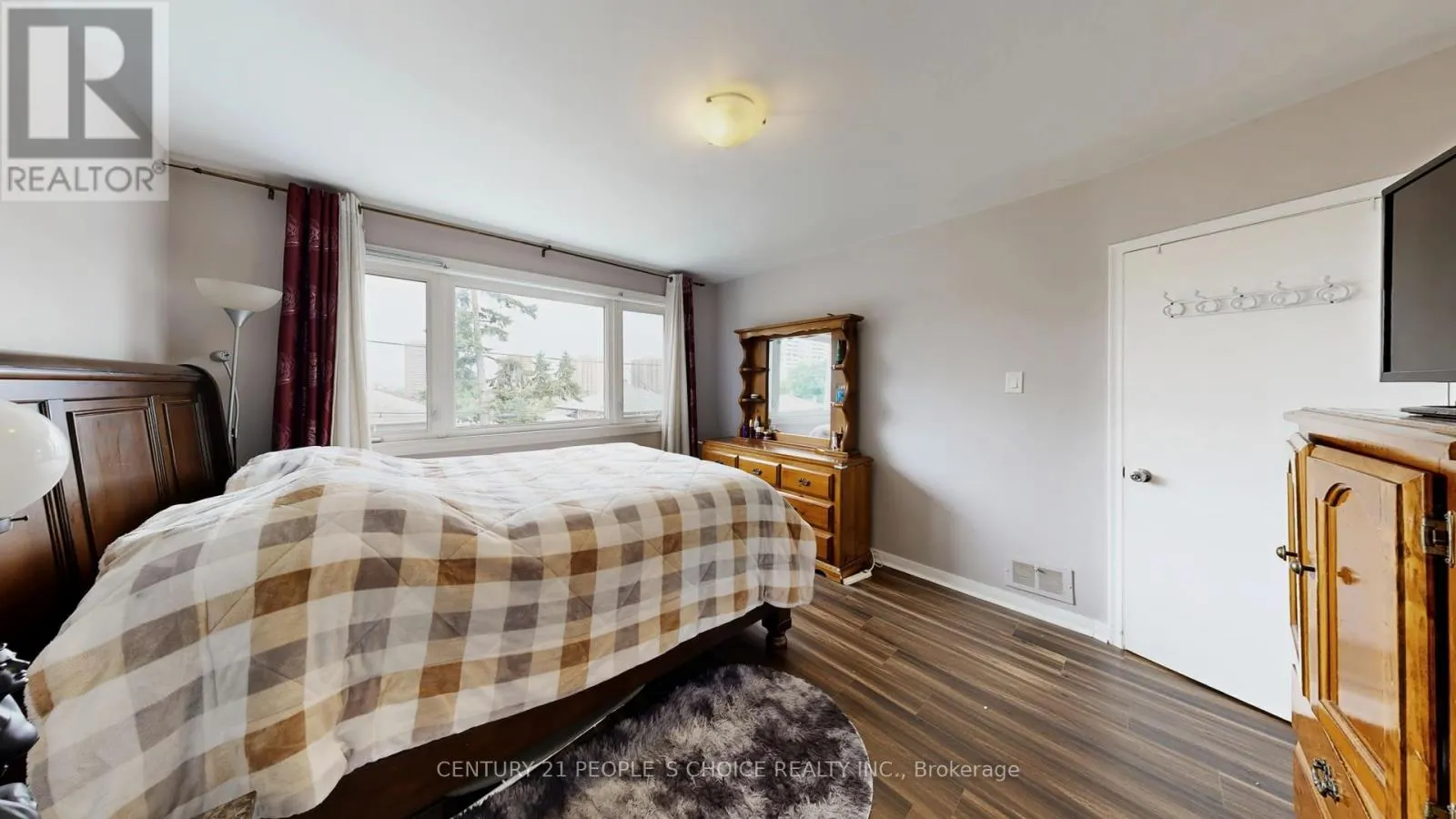 37 FOXRUN AVENUE