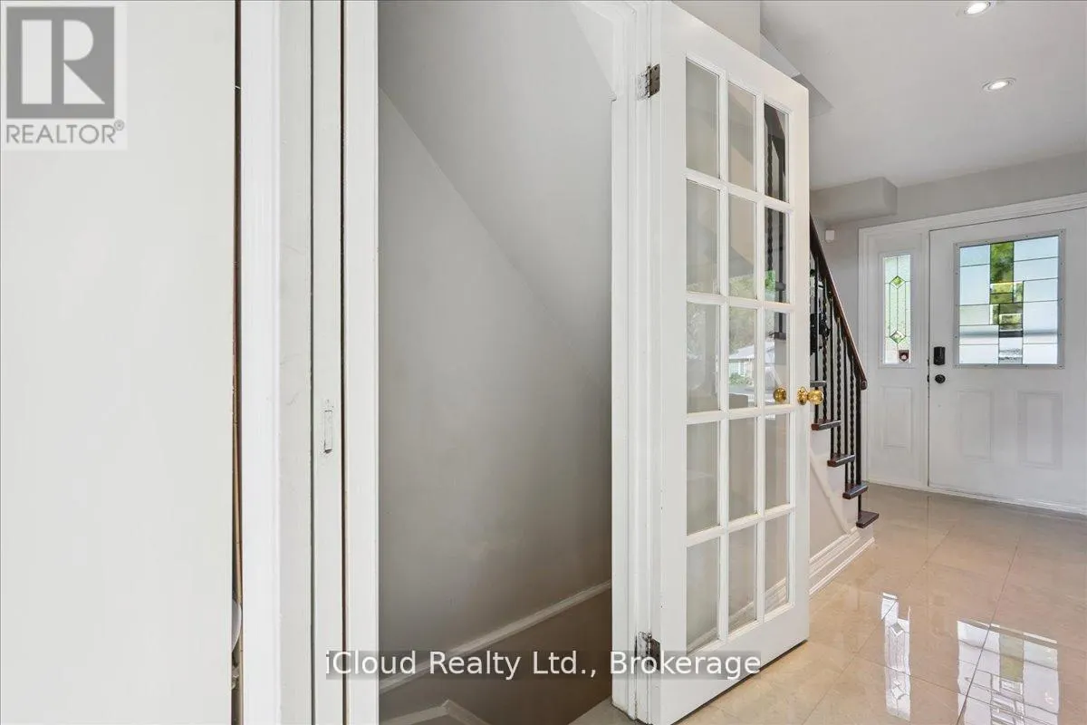 2224 THORN LODGE DRIVE