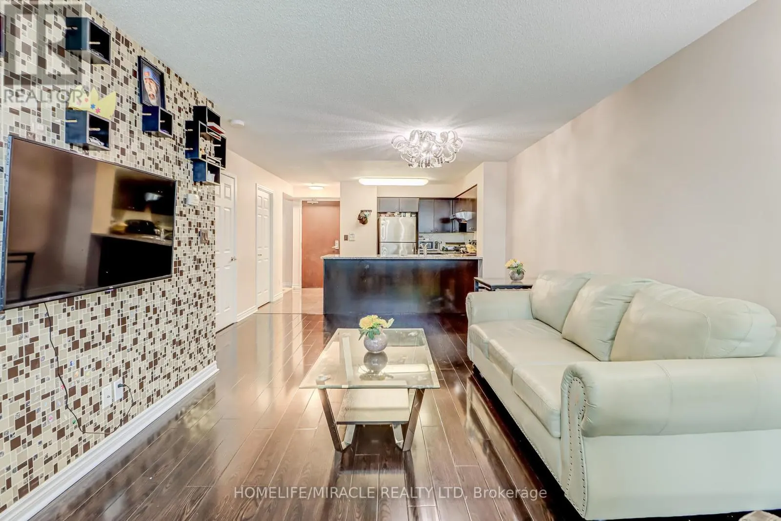1002 - 335 RATHBURN ROAD W