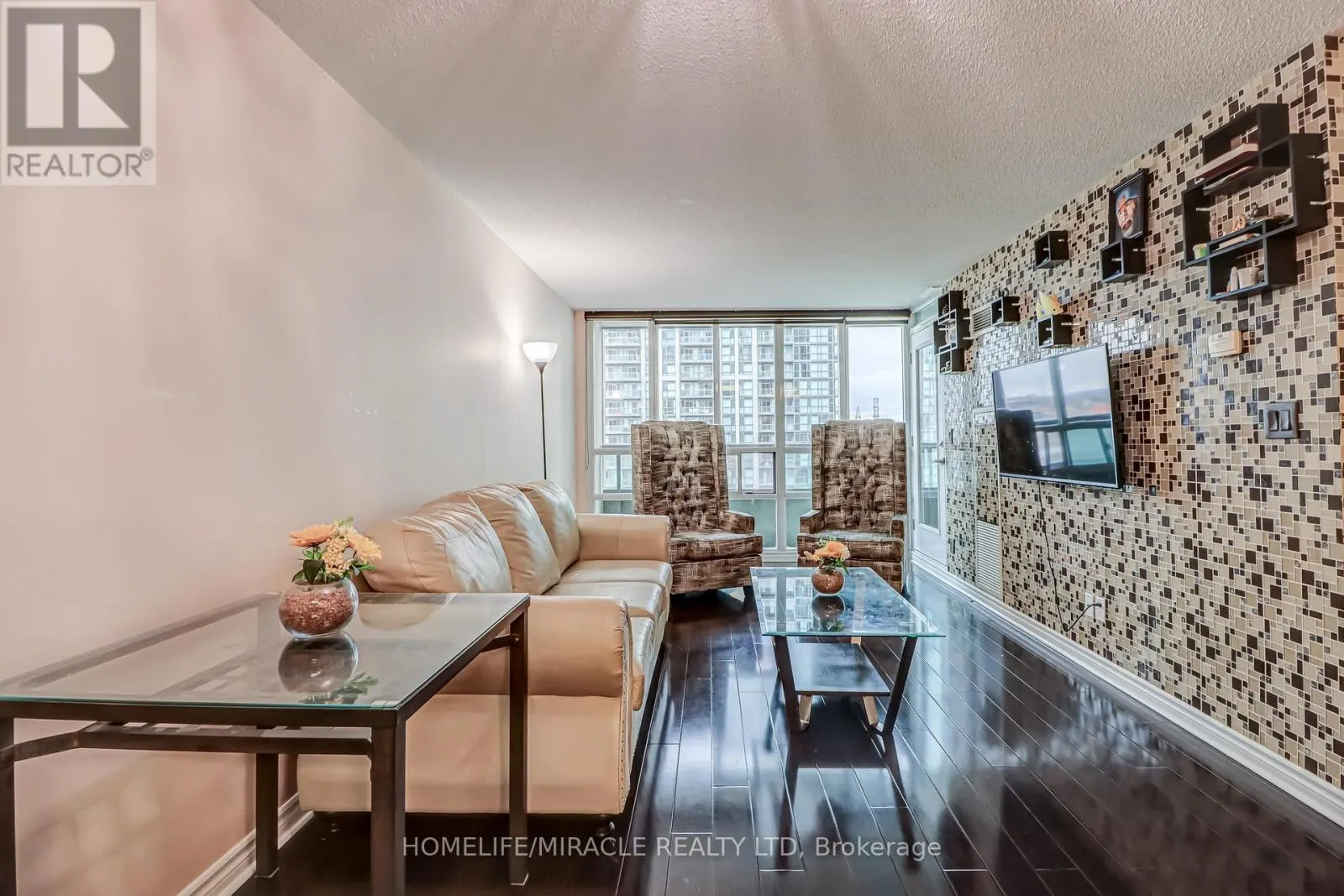 1002 - 335 RATHBURN ROAD W