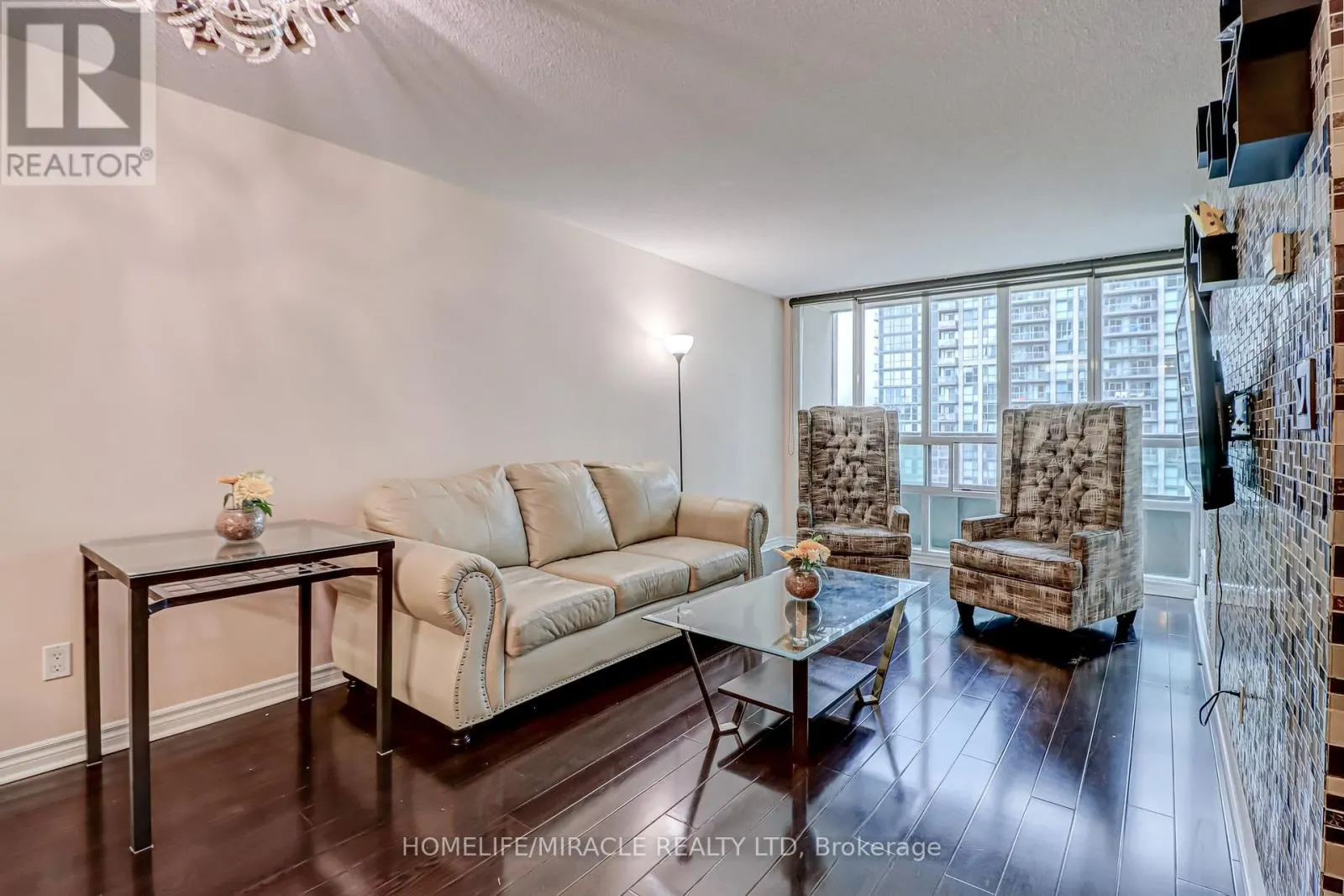 1002 - 335 RATHBURN ROAD W