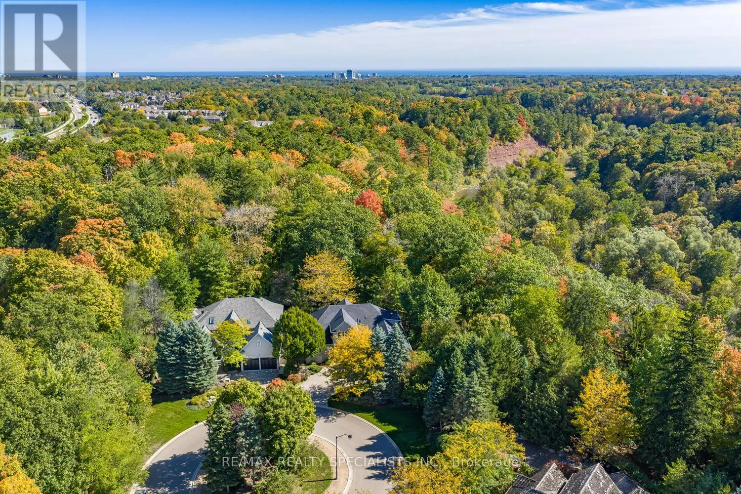 1227 RIVERBANK WAY