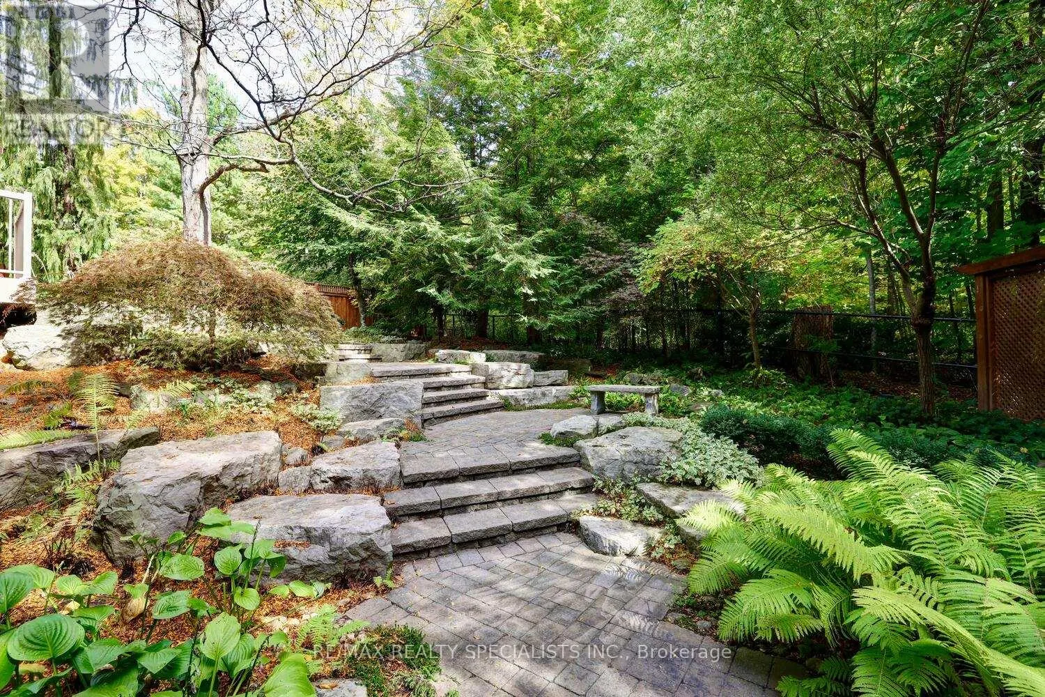 1227 RIVERBANK WAY