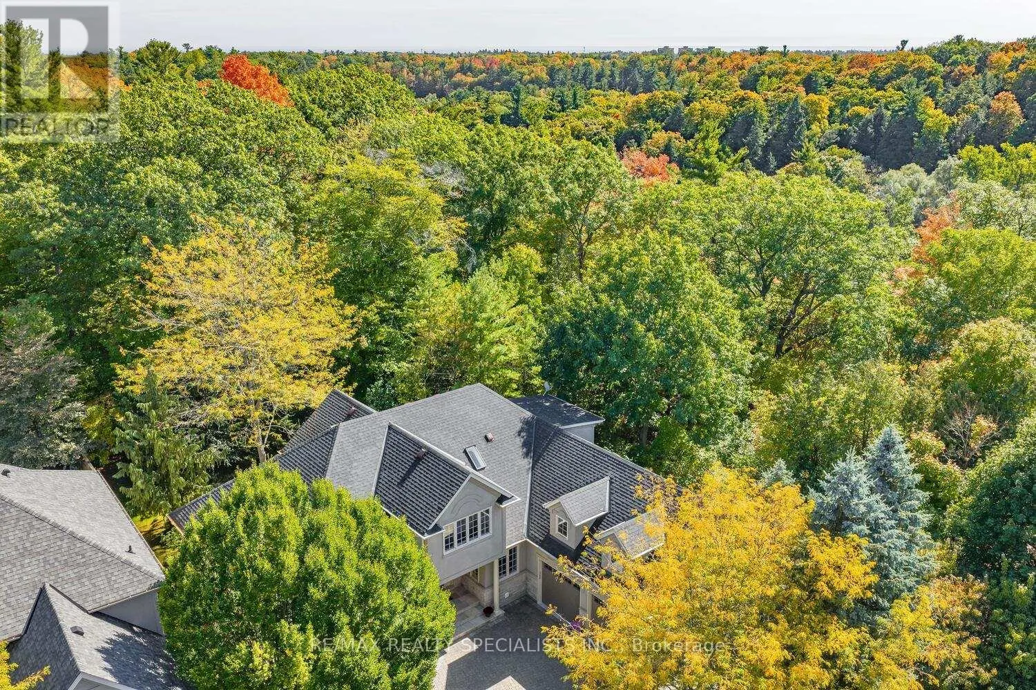 1227 RIVERBANK WAY