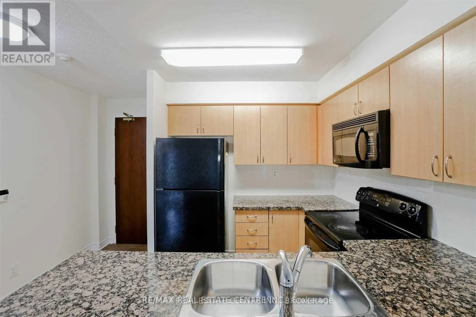 705 - 5 MICHAEL POWER PLACE