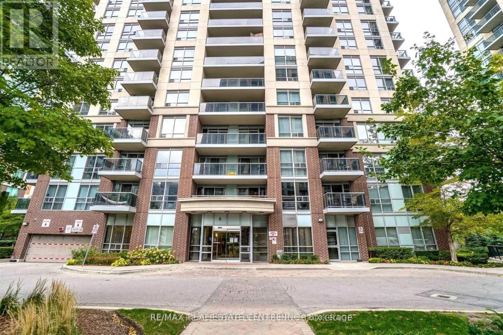 705 - 5 MICHAEL POWER PLACE