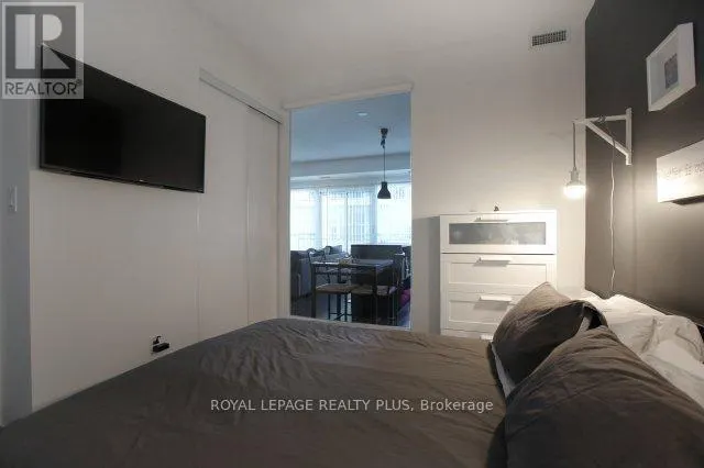 2231 - 165 LEGION ROAD N