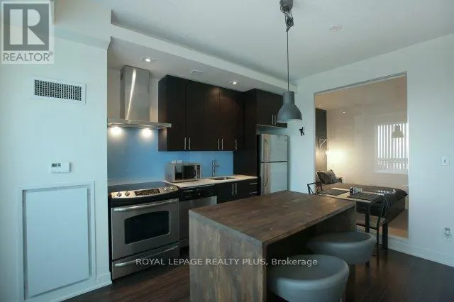 2231 - 165 LEGION ROAD N