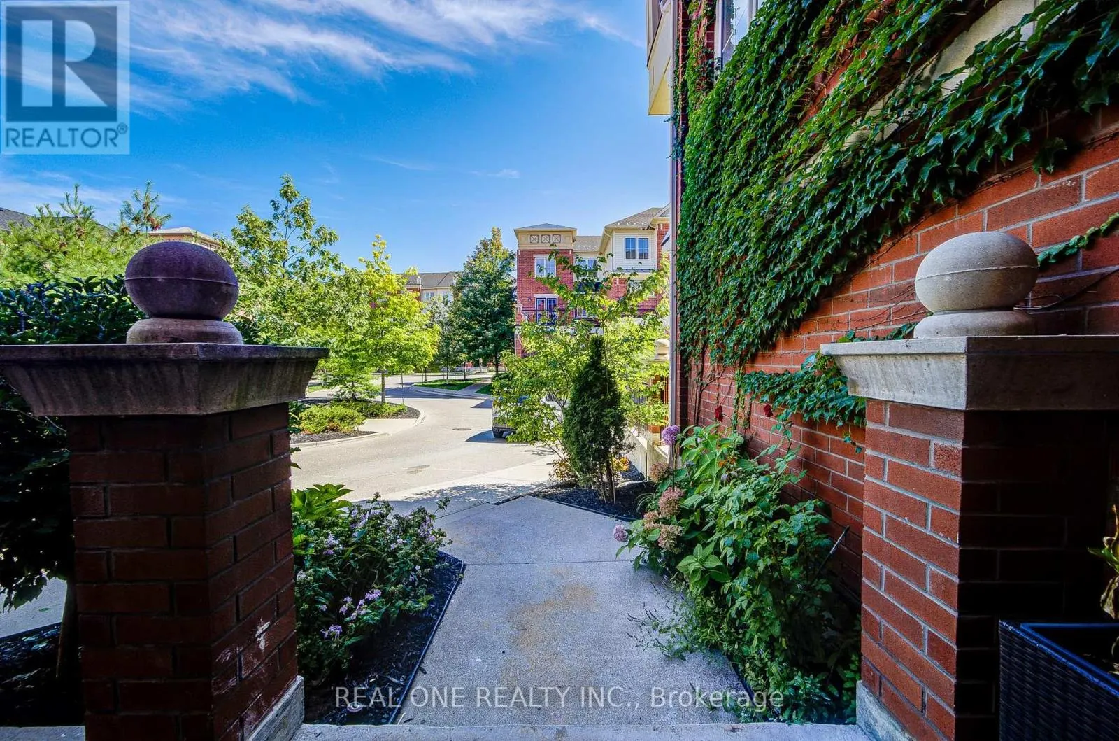 29 - 2480 POST ROAD