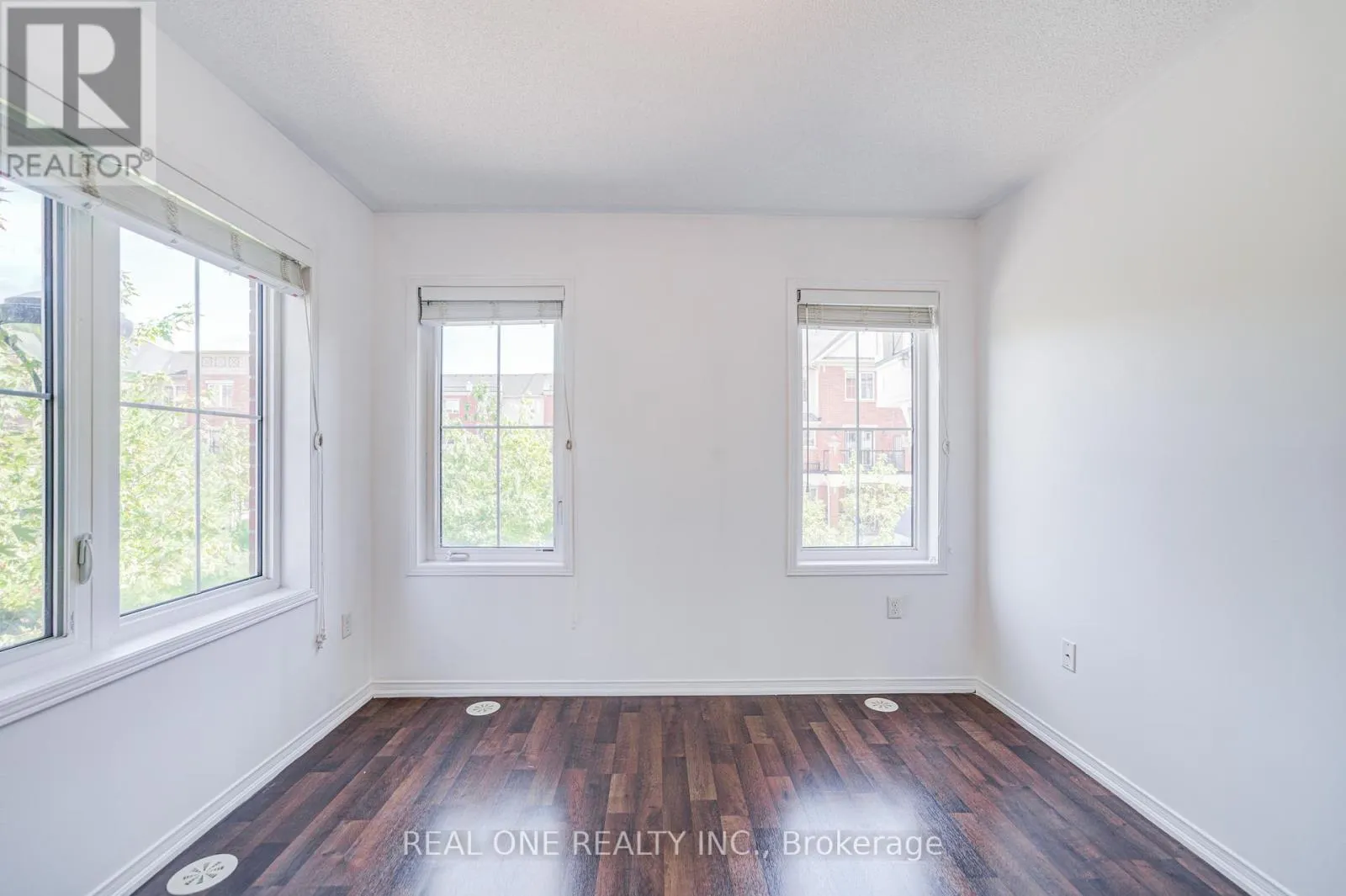 29 - 2480 POST ROAD