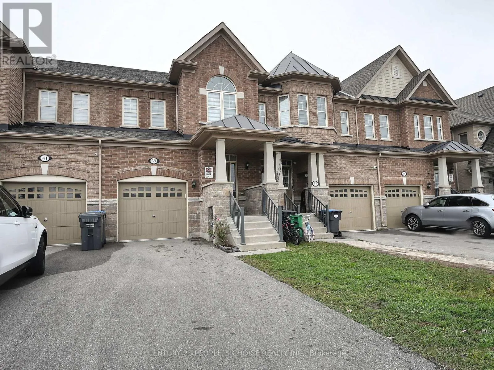 39 PEARMAN CRESCENT