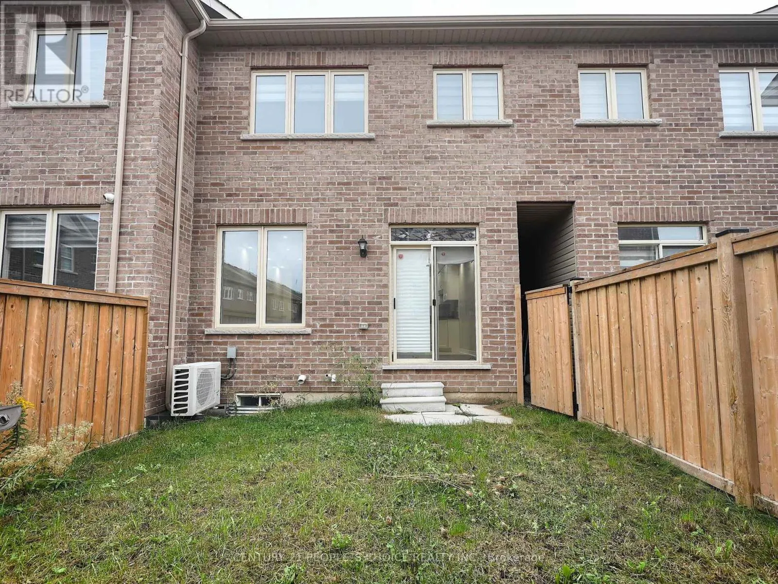 39 PEARMAN CRESCENT