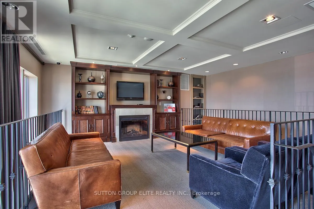 1407 - 388 PRINCE OF WALES DRIVE