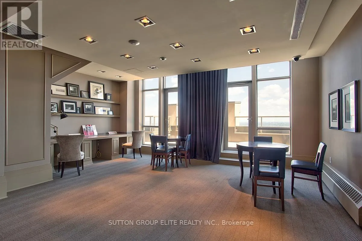 1407 - 388 PRINCE OF WALES DRIVE
