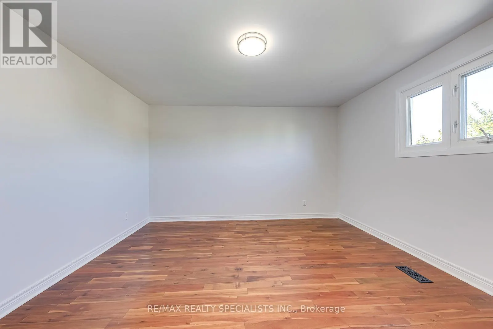 359 LOUIS DRIVE