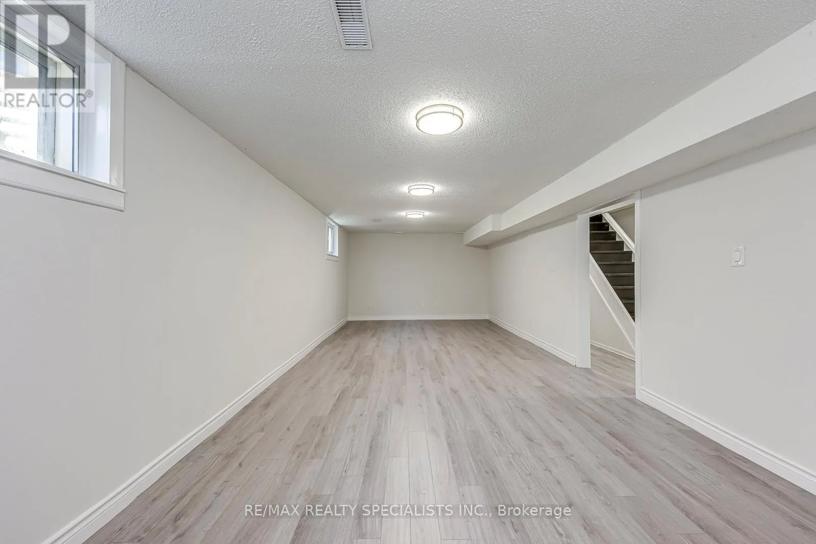 359 LOUIS DRIVE