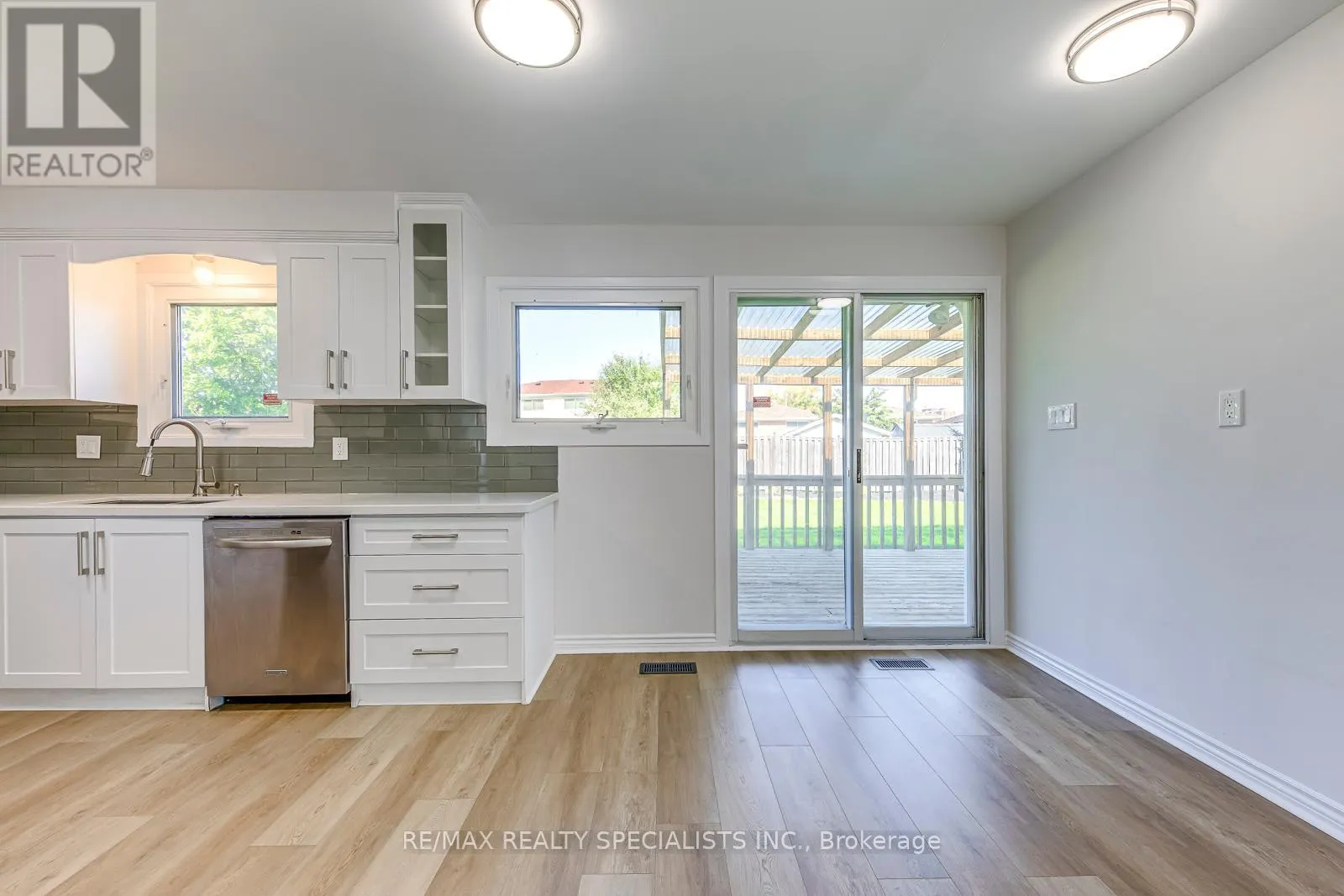 359 LOUIS DRIVE