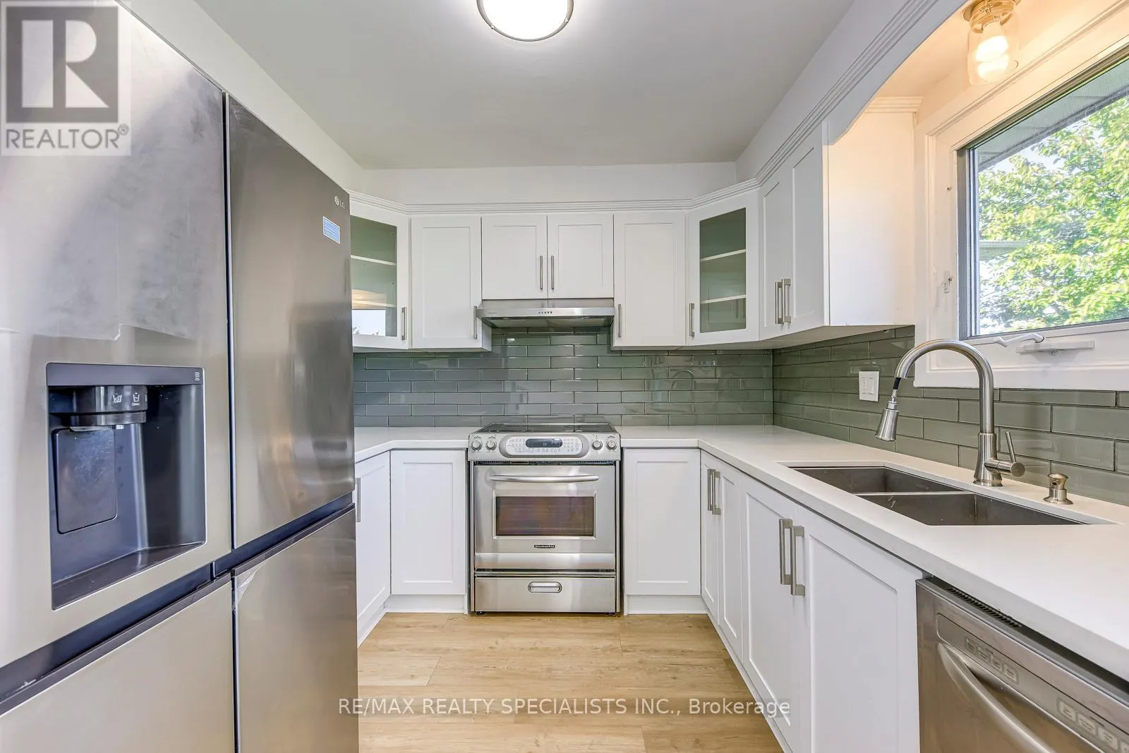 359 LOUIS DRIVE