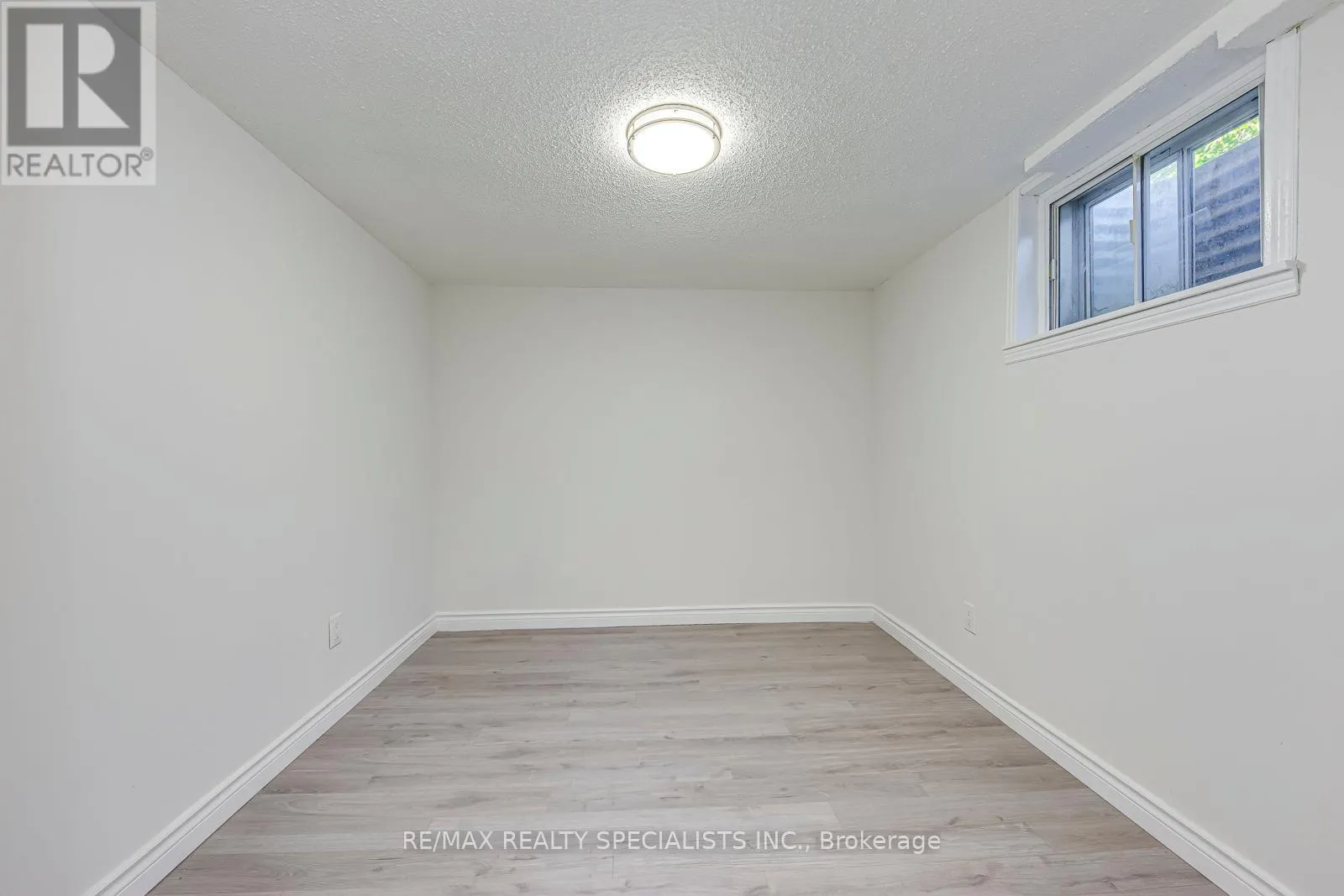 359 LOUIS DRIVE