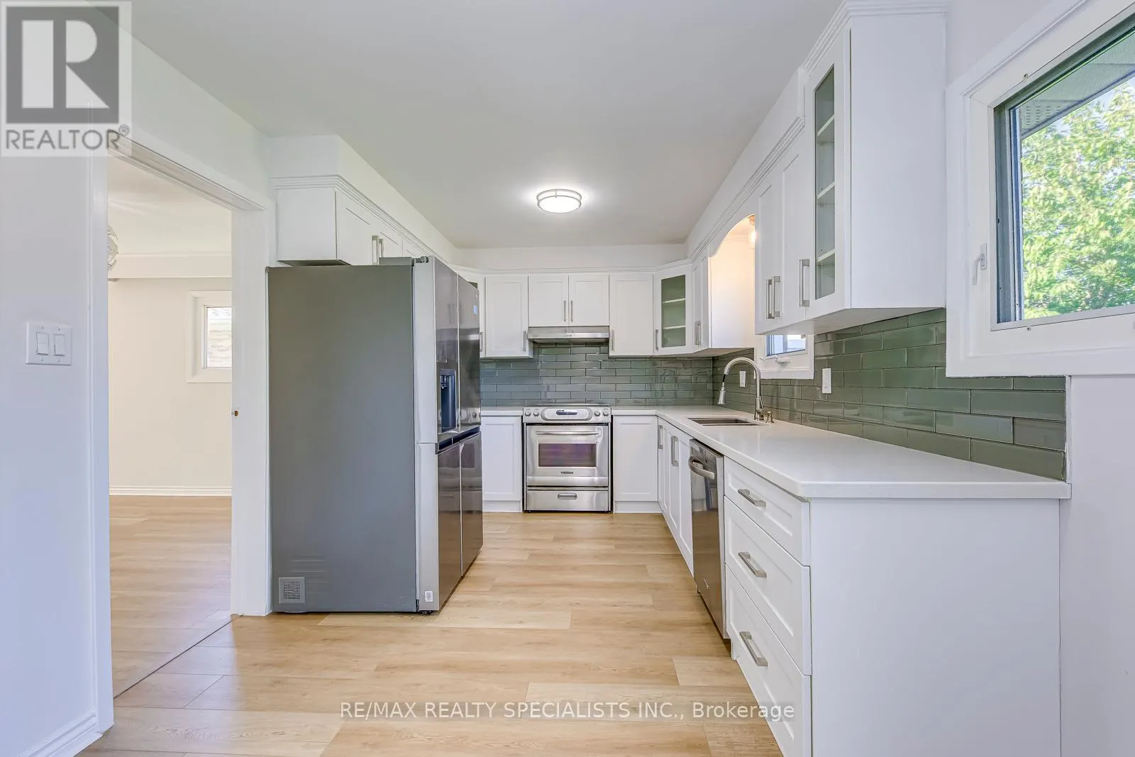 359 LOUIS DRIVE