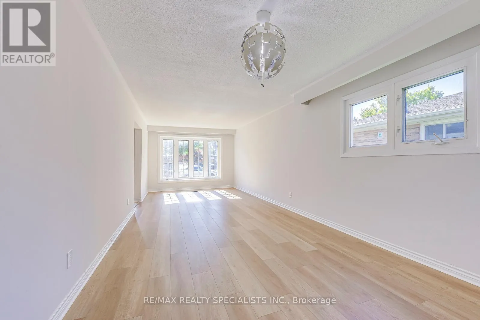 359 LOUIS DRIVE