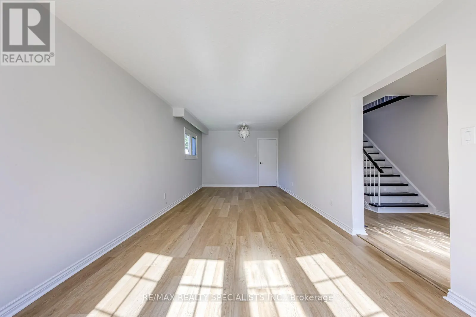 359 LOUIS DRIVE