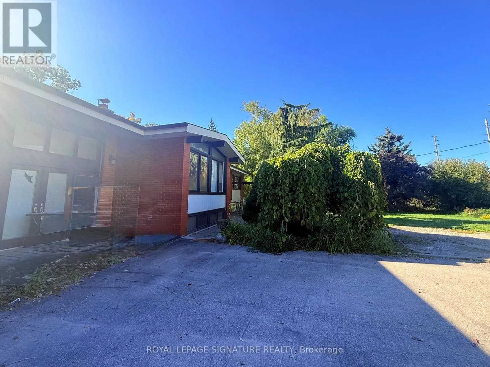 (MAIN) - 14 BURNHAMTHORPE ROAD W