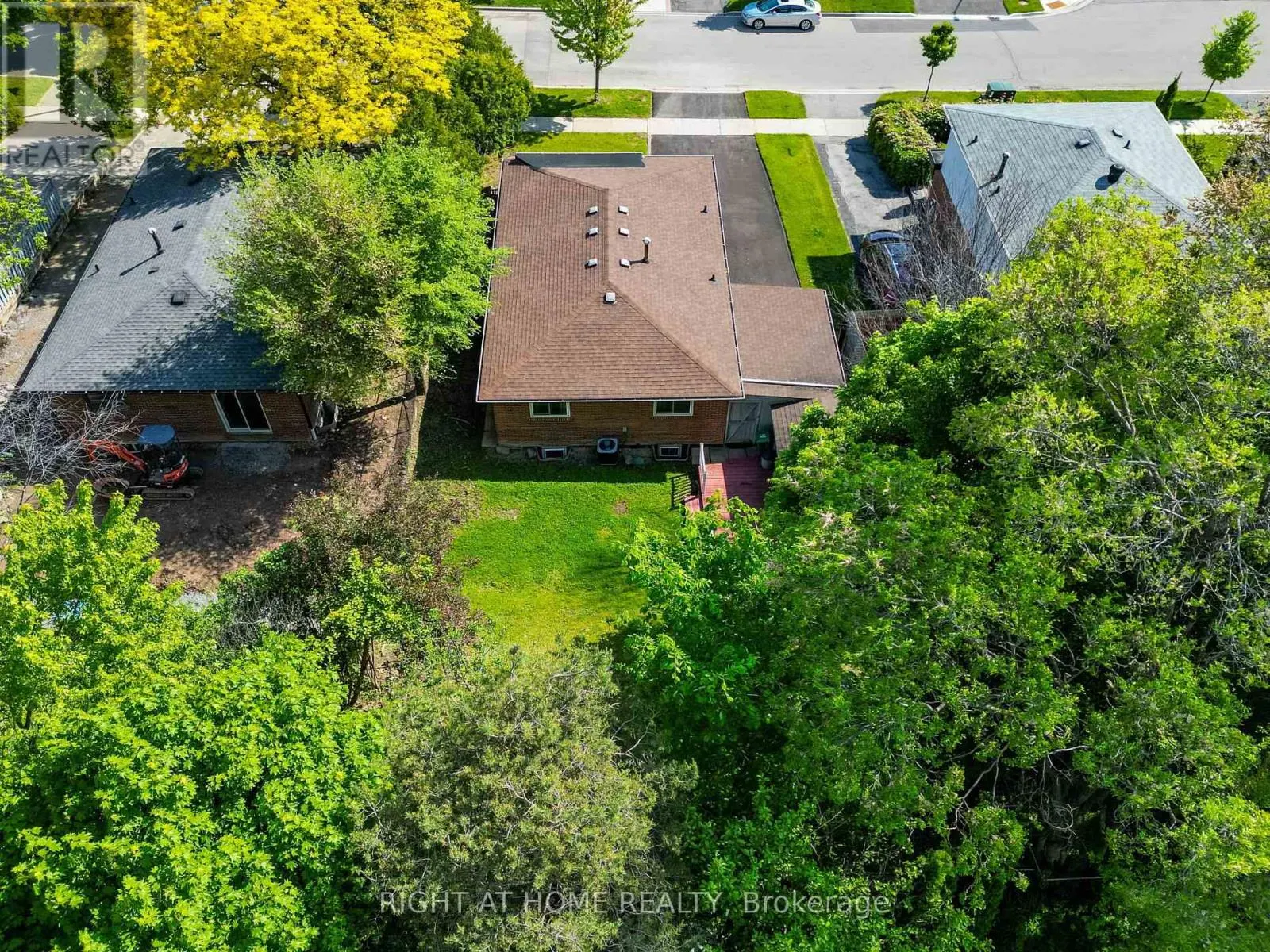 118 BONHAM BOULEVARD