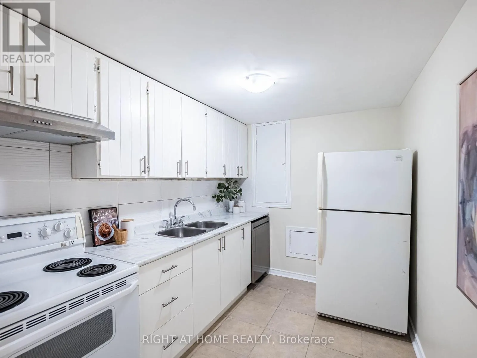 118 BONHAM BOULEVARD