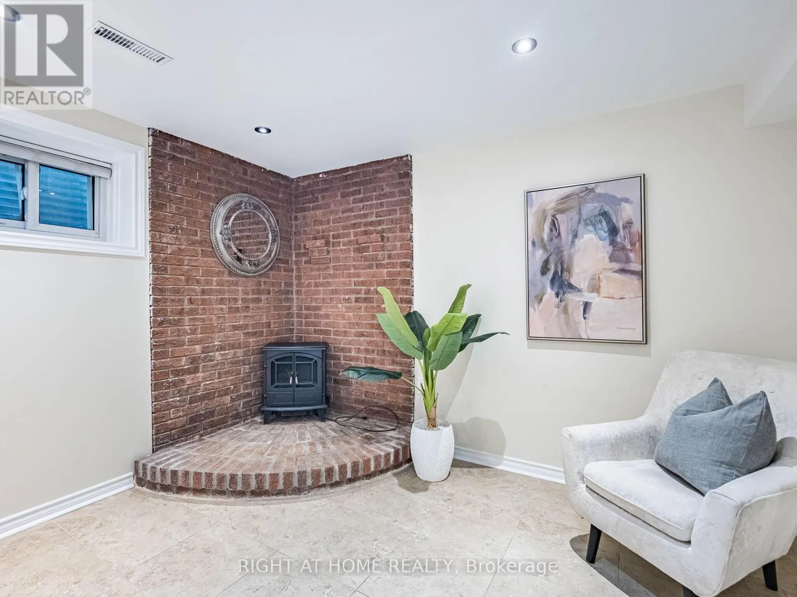 118 BONHAM BOULEVARD
