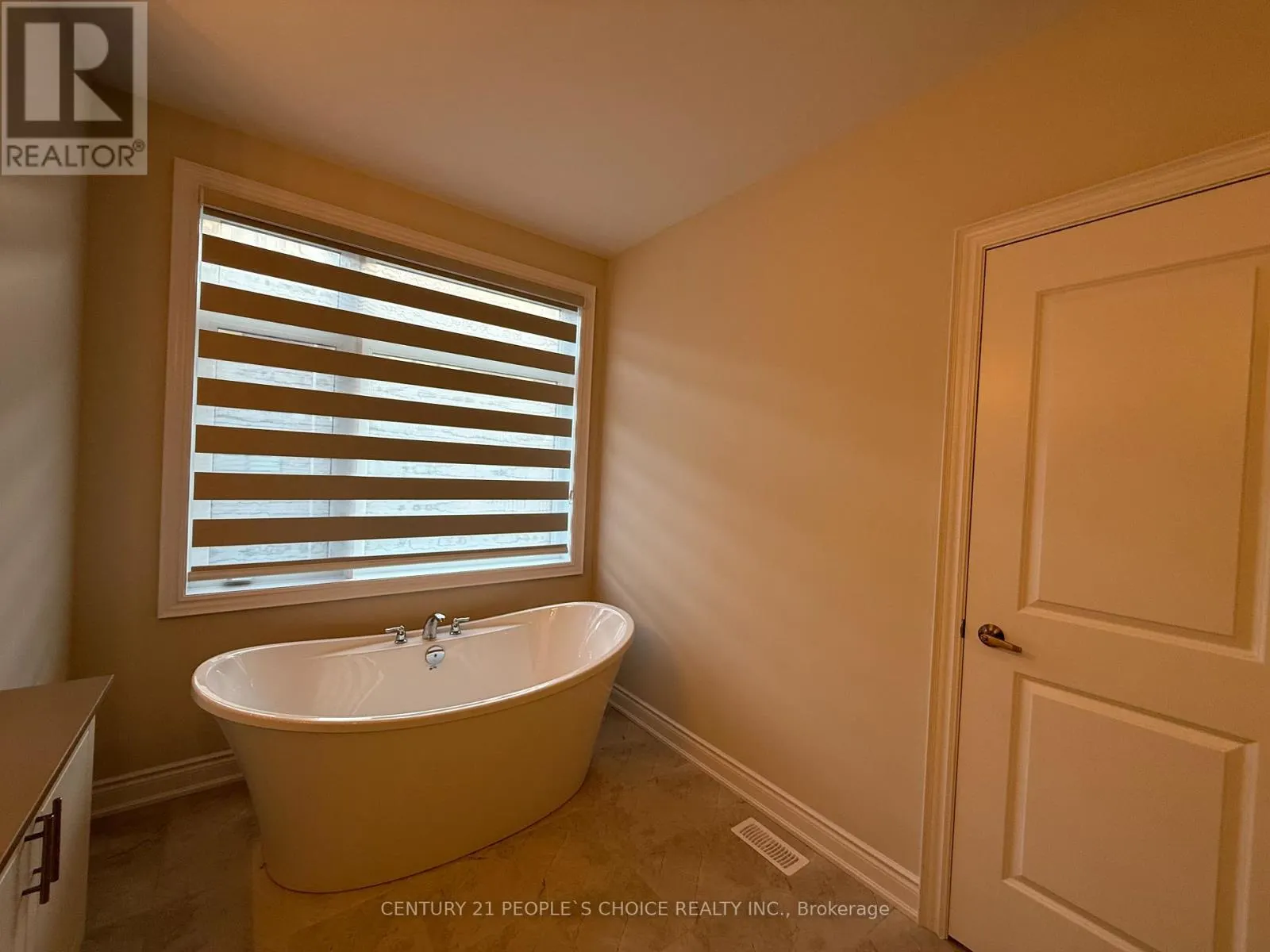 1226 ANTHONIA TRAIL E