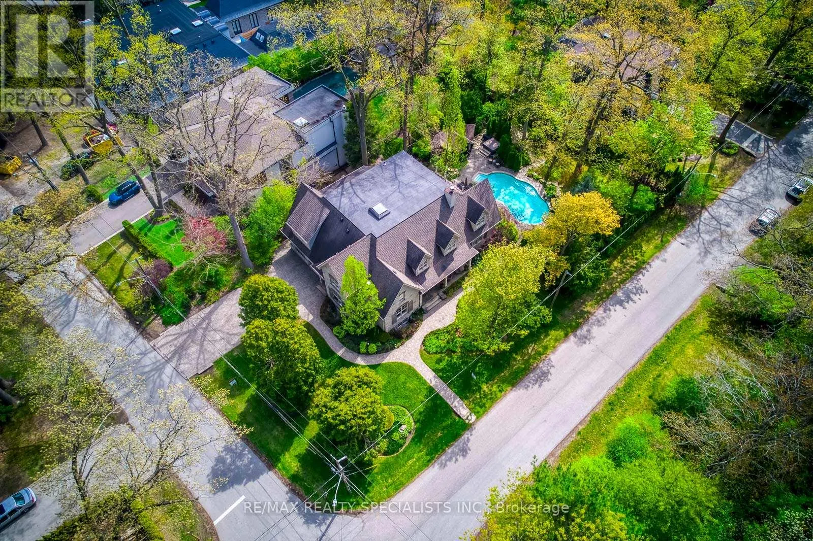 1199 WHITEOAKS AVENUE