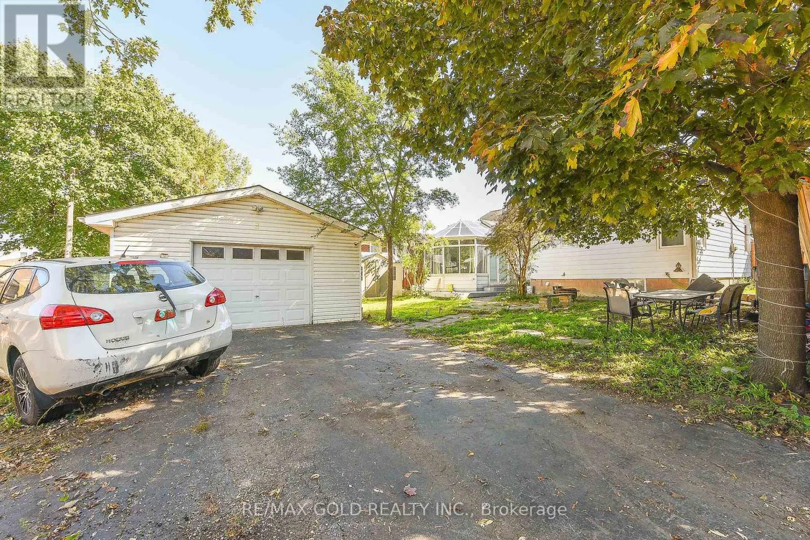 13 FOSTER ROAD
