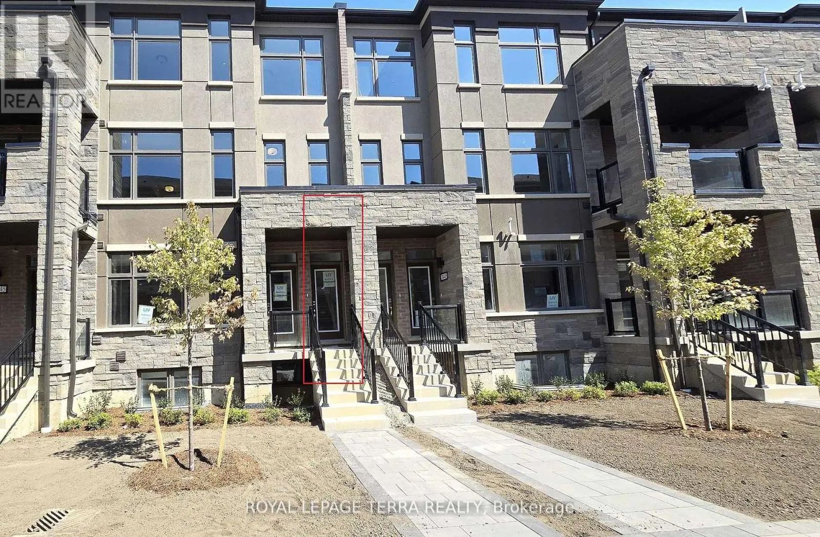 20 - 45 FIELDRIDGE CRESCENT