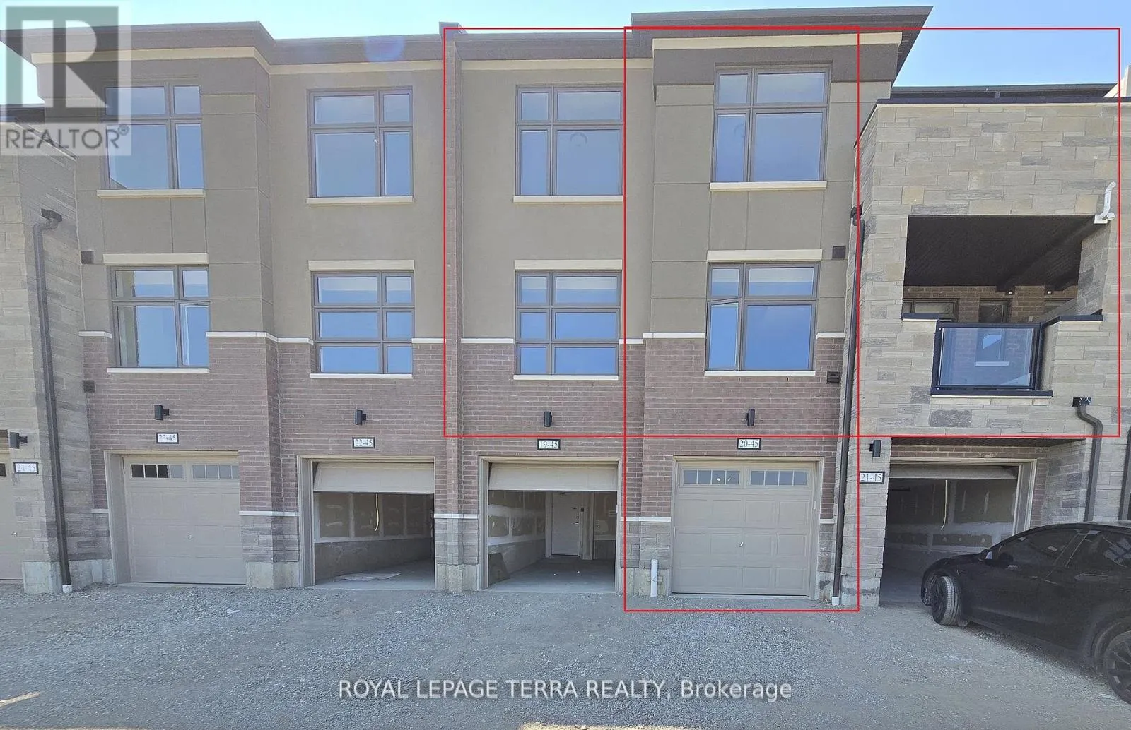20 - 45 FIELDRIDGE CRESCENT