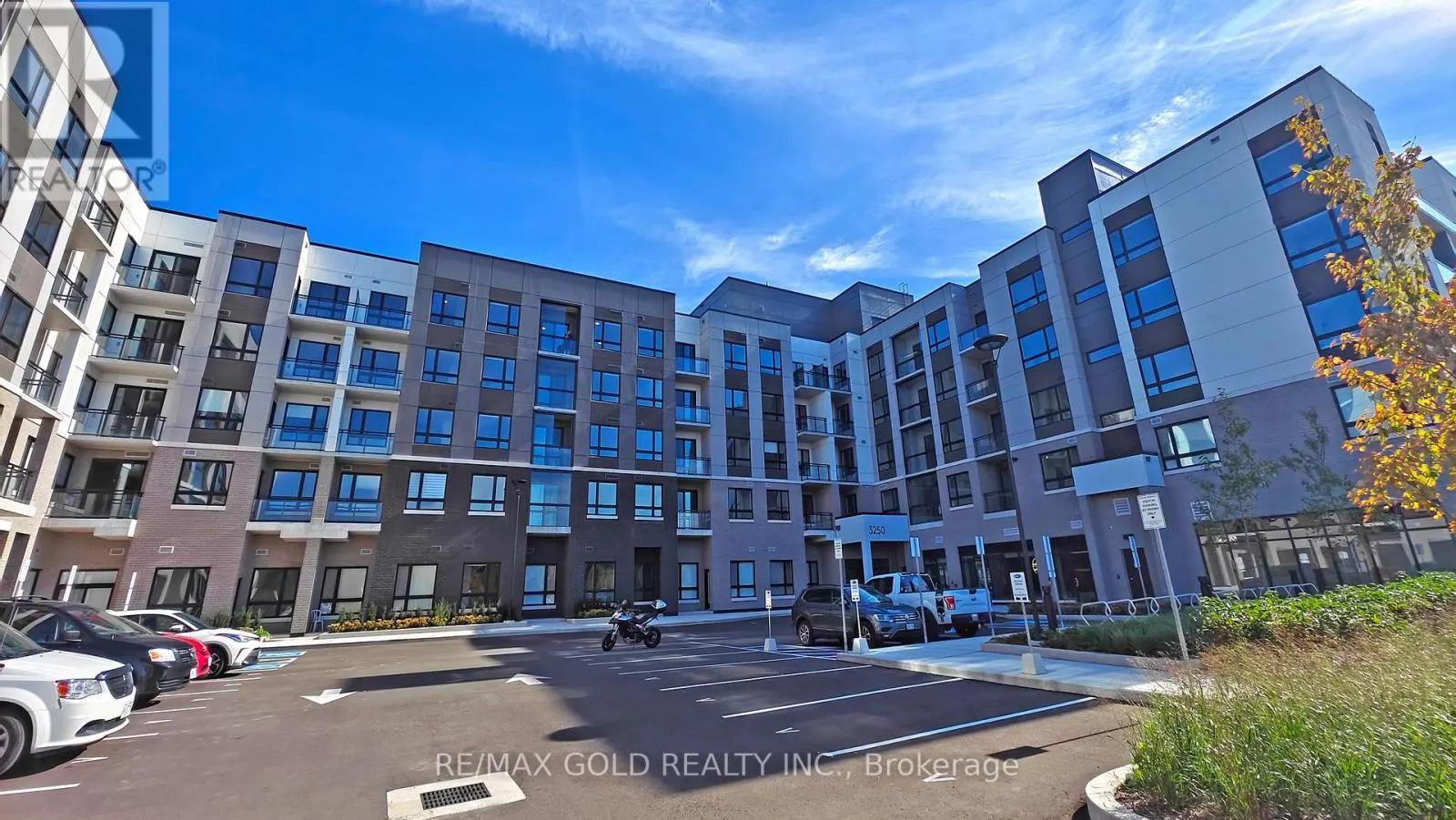 233 - 3250 CARDING MILL TRAIL N