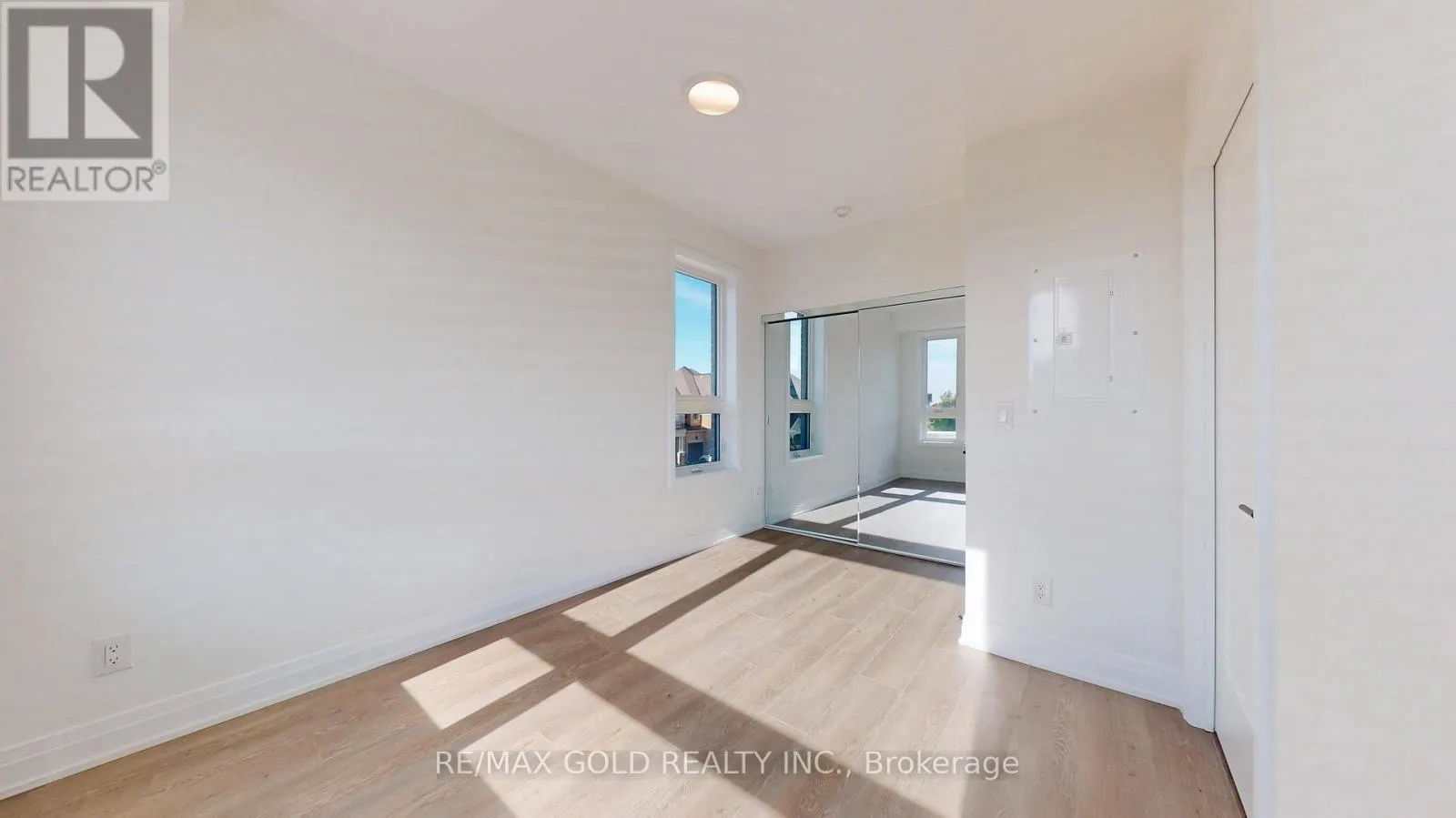 233 - 3250 CARDING MILL TRAIL N