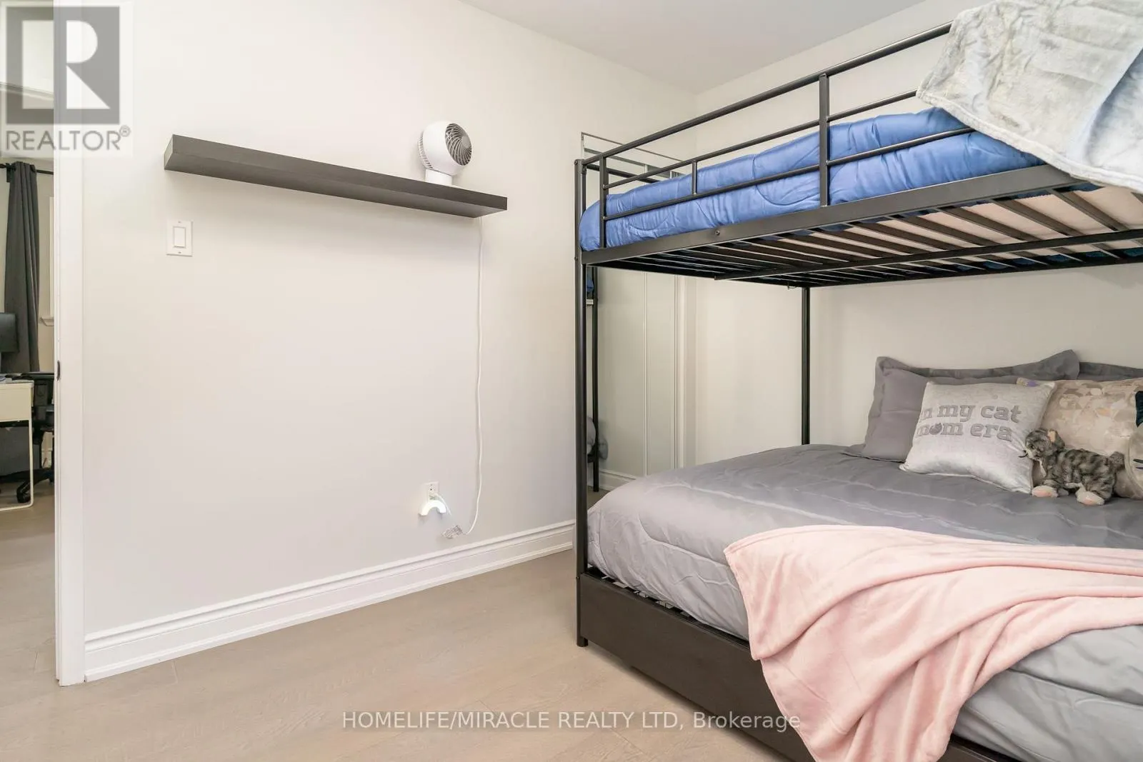 MAIN - 5 FINSBURY DRIVE
