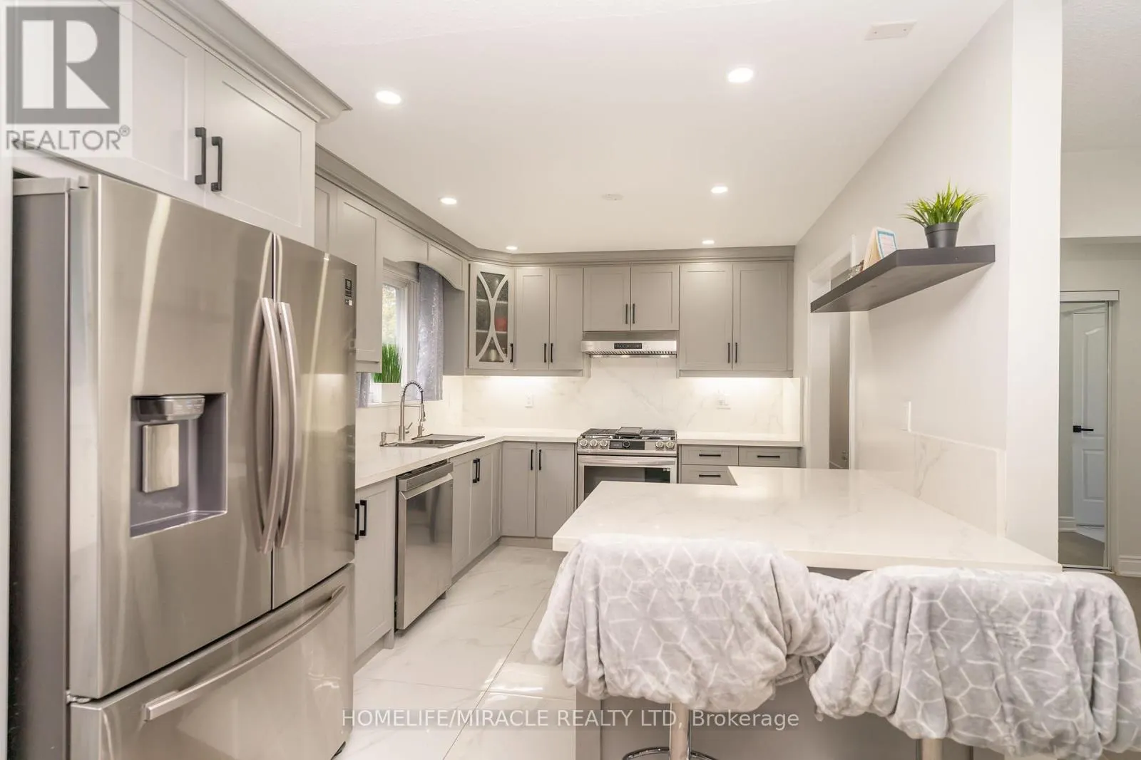 MAIN - 5 FINSBURY DRIVE