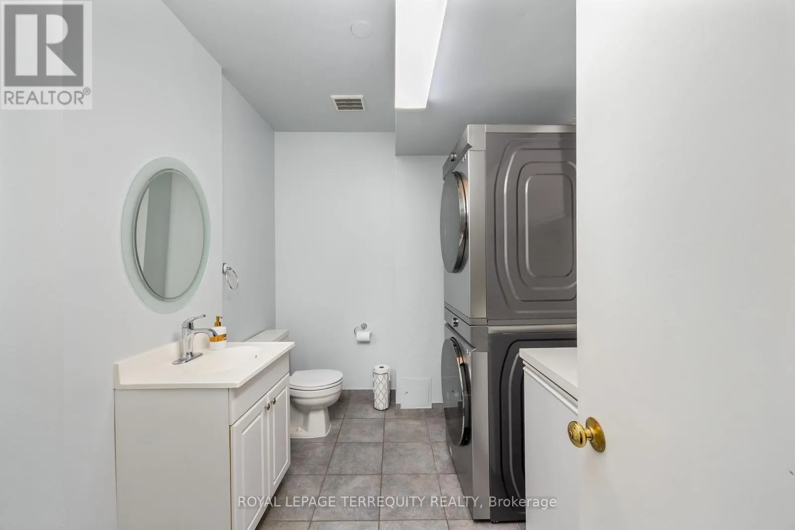 526 RENFORTH DRIVE