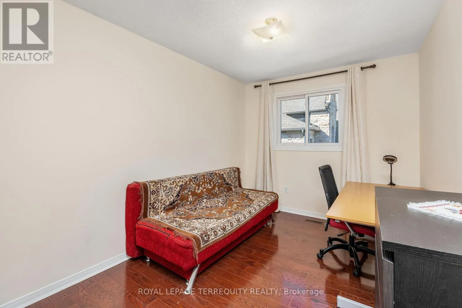 526 RENFORTH DRIVE