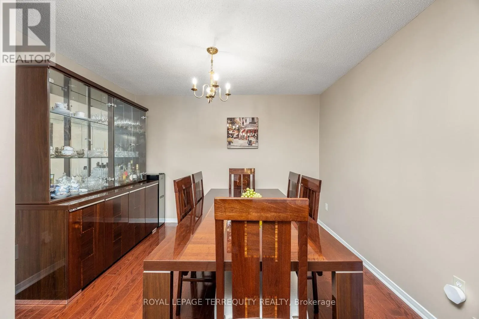 526 RENFORTH DRIVE