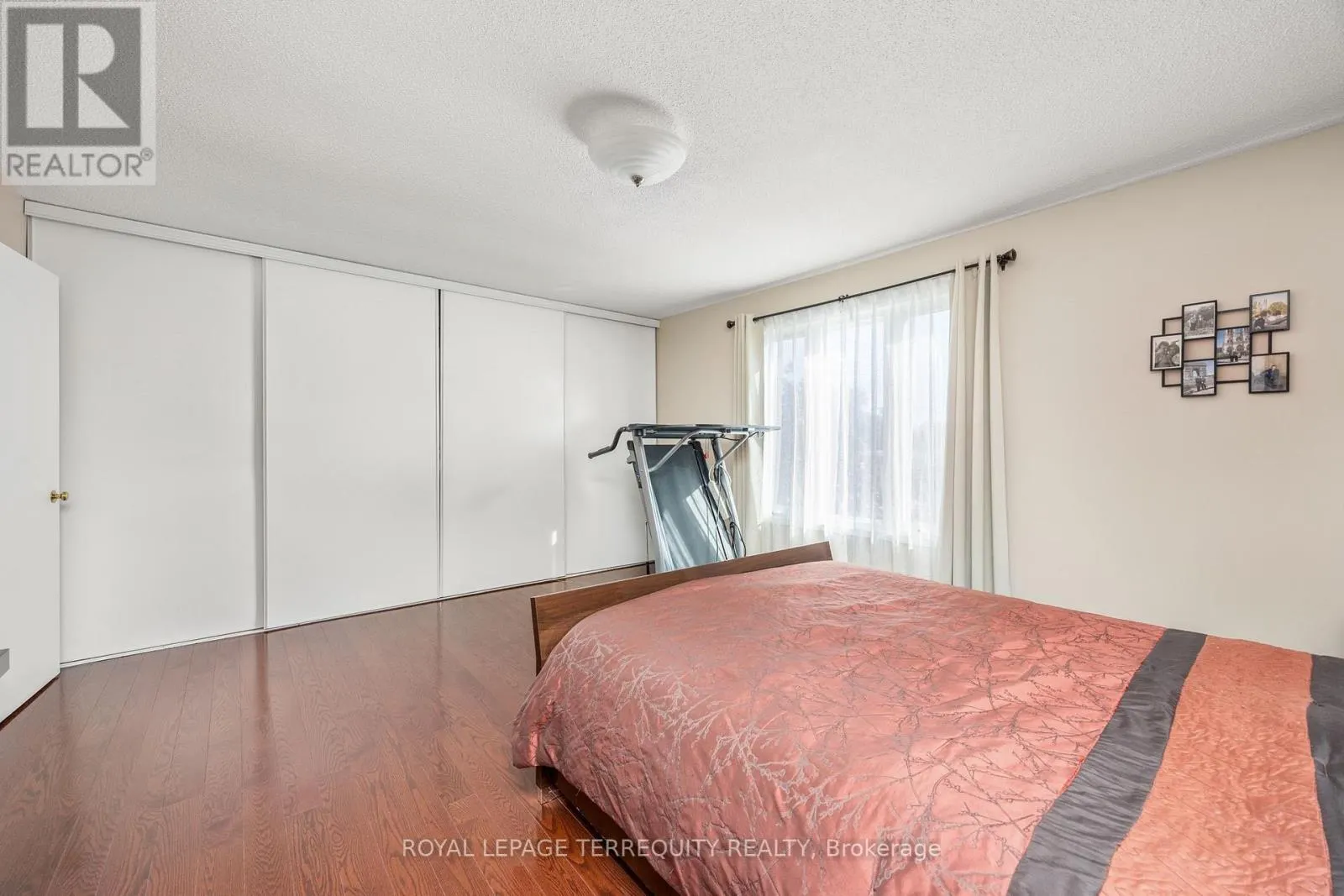 526 RENFORTH DRIVE