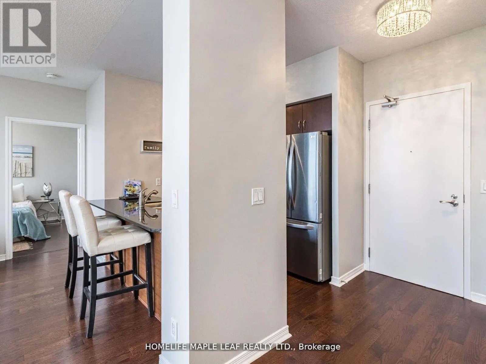 LPH02 - 2240 LAKESHORE BOULEVARD W