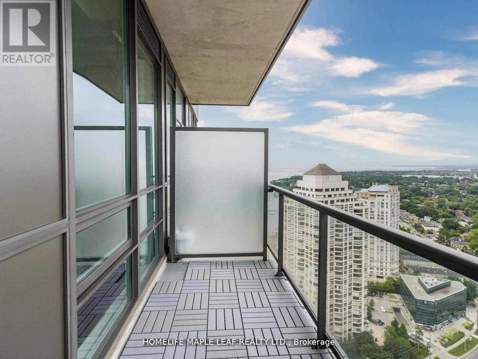 LPH02 - 2240 LAKESHORE BOULEVARD W