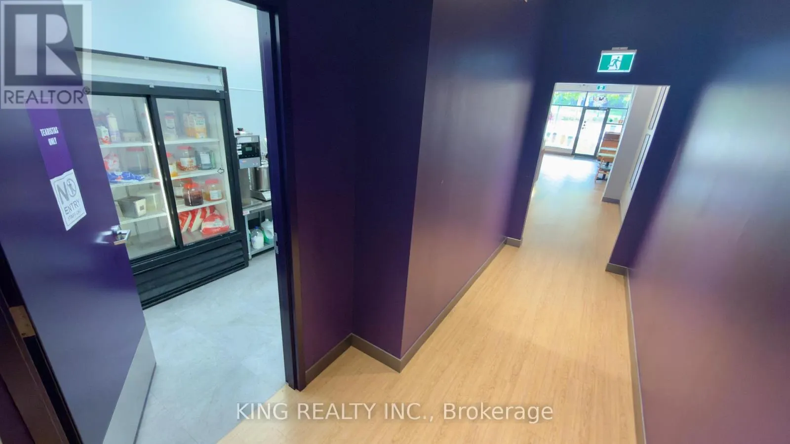 966 DUNDAS STREET E
