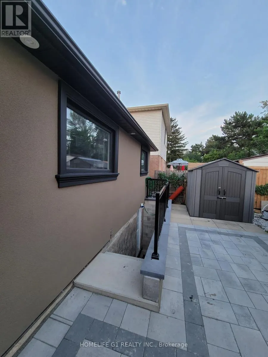 3198 ANDERSON CRESCENT