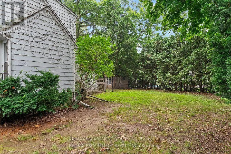 330 POPLAR DRIVE