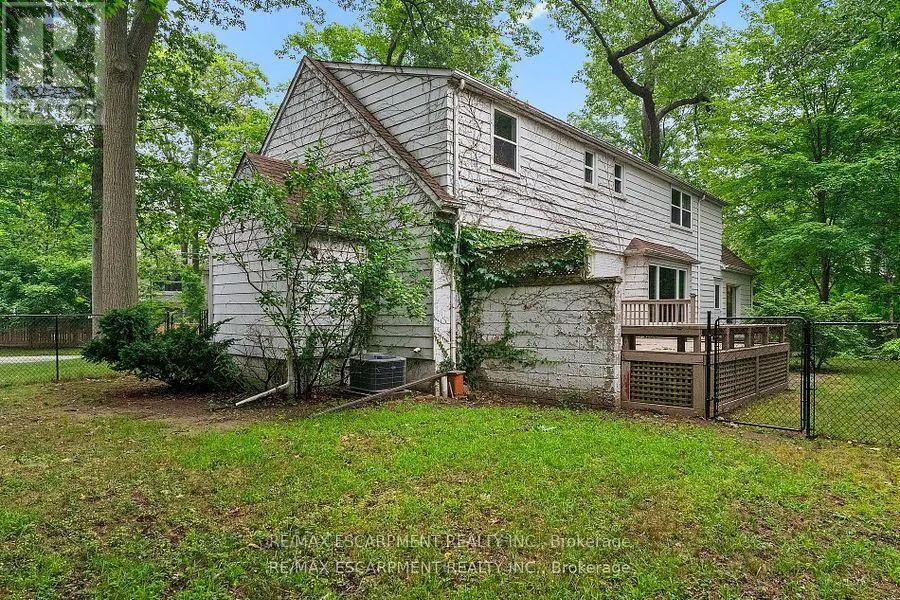 330 POPLAR DRIVE