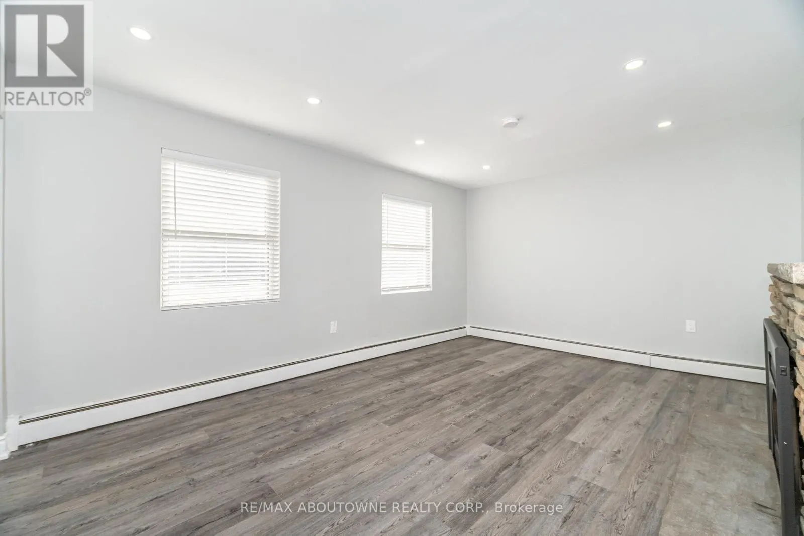 2077 LEIGHLAND ROAD